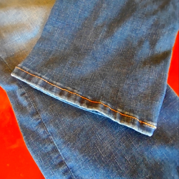 MEDIUM WASH 34X30 STRAIGHT WITH 360 DEGREE STRETCH BY OLD NAVY - Picture 5 of 5